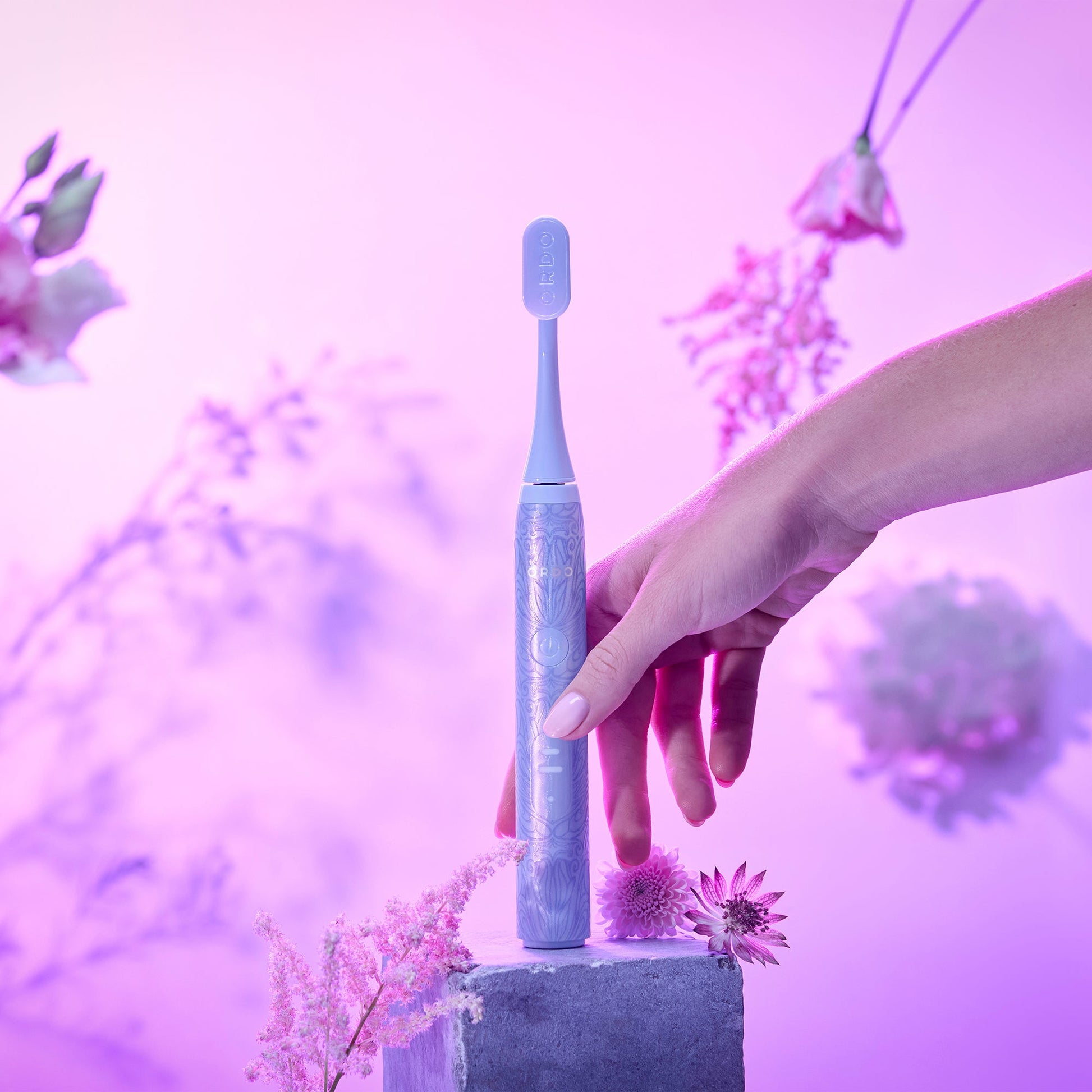 Ordo Sonic Lite Electric Toothbrush Bundle – Wicked Glinda Edition | Sonic Power, 2 Modes, Travel Topper, 4 Brush Heads - MataMata